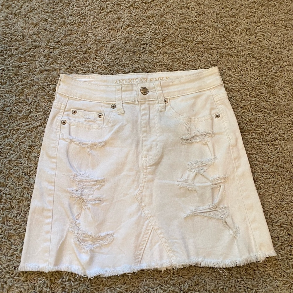 American Eagle White denim skirt